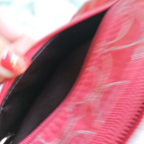 COACH Poppy Signature Lurex Large Wristlet Pouch Bag Ruby Silver EUC - Picture 6 of 10